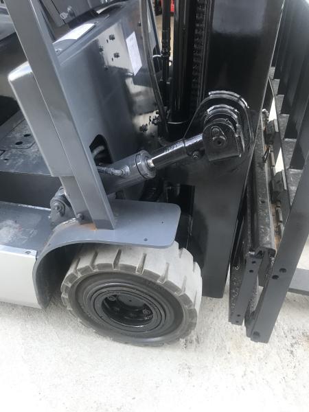 Compact Design Japan-Made TCM 2-Ton Used Electric Forklift With 5-Meter Lifting Height Electric Drive