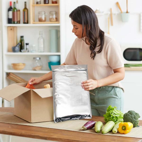 Disposable Metallic Aluminium Foil Hot Cold Thermal Insulated Bubble Cooler Mailers Envelope