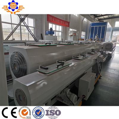 Linha poder elétrico da extrusão da tubulação do PVC de quatro costas do motor 55/37KW da canalização