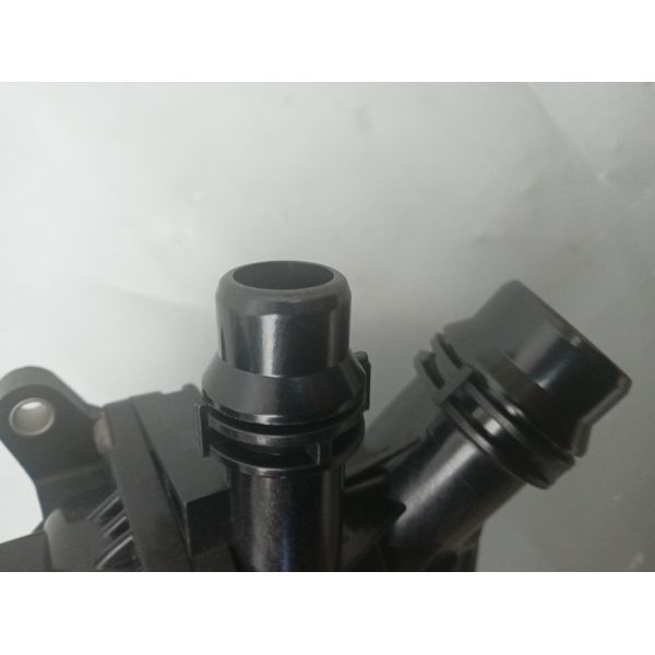 Hot selling Thermostat LR125560 for Land Rover New Range Rover Evoque 2019 >