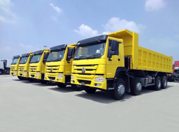 60 Cubic Engine Sinotruk HOWO 6*4 /8*4 Mixer for Mobile Heavy-Duty Construction Vehicle
