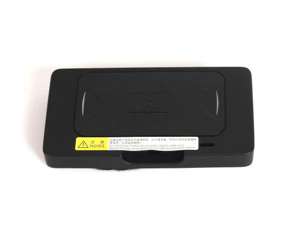 Qi Magnetic Car Wireless Charger For Audi Q5 with 3 coins fast chargers 10W