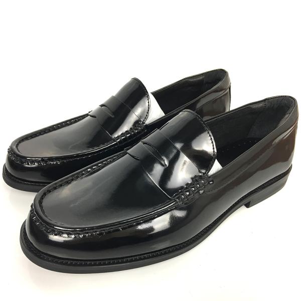 Os preguiçosos da curvatura do estilo da forma para homens, anunciaram mocassins cobrem únicas sapatas
