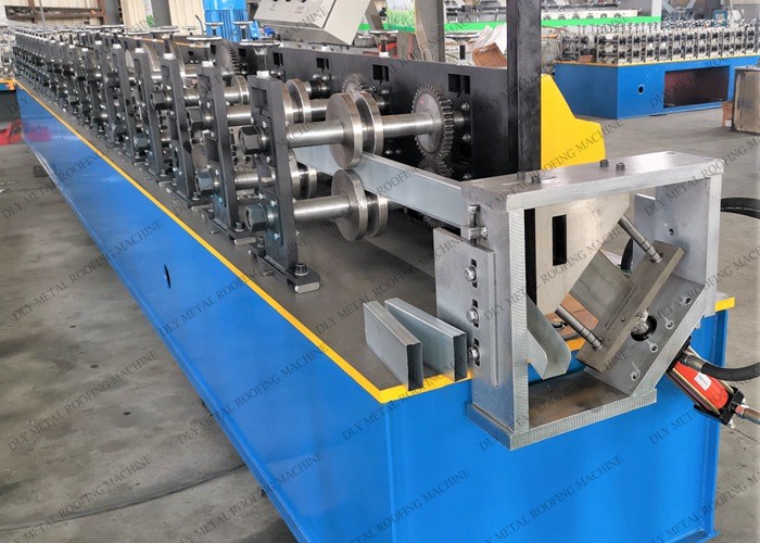 труба металла 6000kg профилируя крен Downspout машины 380V формируя машину