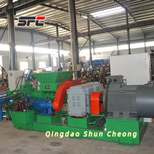 High Performance Rubber Extruder Machine with Force Feeding Screw Strainer and PLC Control System