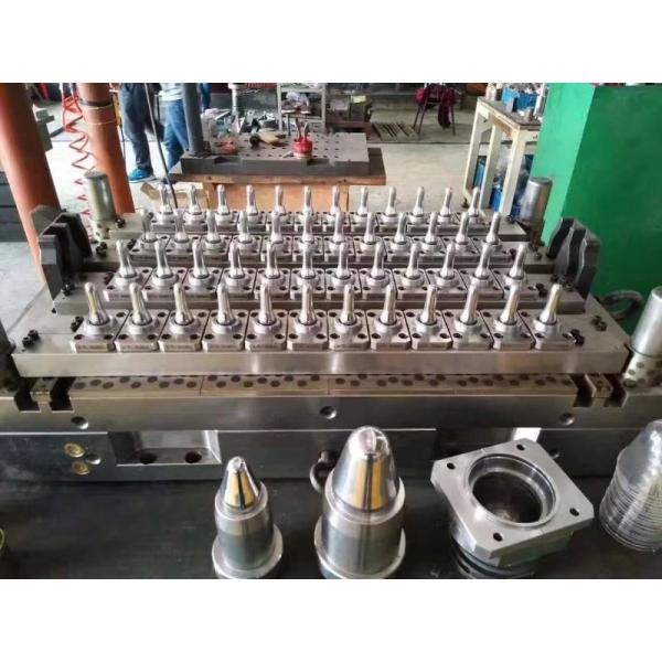 Variable clamping force toy moulding machine featuring hydraulic plus electricity safety system ideal for toy production lines