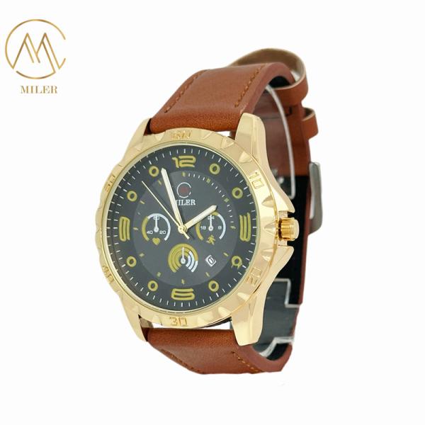 Une montre de 30m pour femme, un cadran doré étanche.