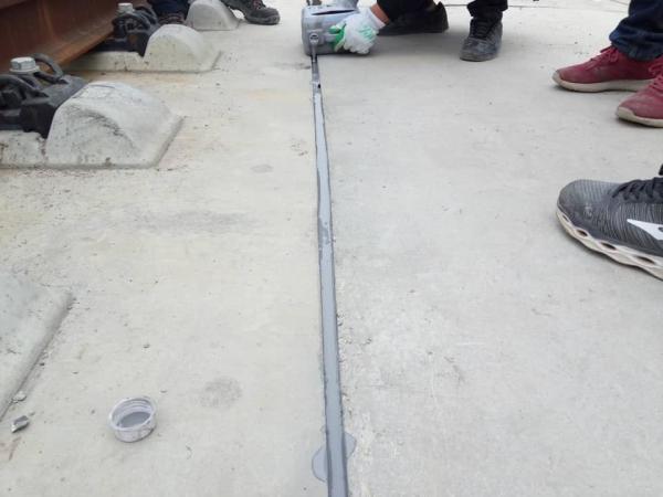 High quality liquid self-leveling Polyurethane Gray For Use with Concrete and For Use with Mortar Repair
