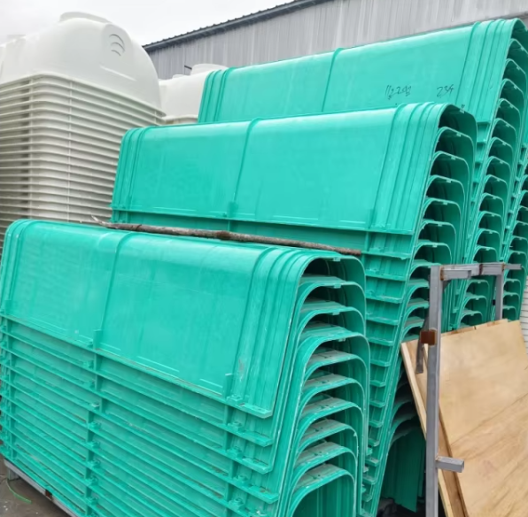 FRP GRP 200 mm U-Drainage canal de fossé gouttière gouttière en fibre de verre / fossé de drainage anti-corrosion canaux d'eau