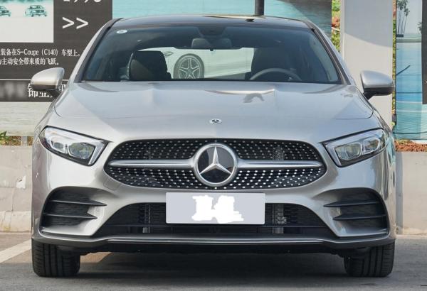 Carros a gasolina 7 Gear DCT Benz Mercedes Benz A 200 L Sport Sedan Donggan Version