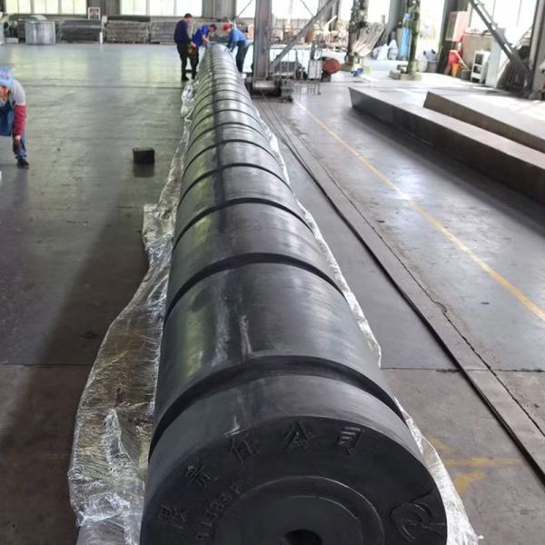 Rubber Fender Heavy Duty Structure Impact Mitigation Anti Corrosion Long Lasting Performance