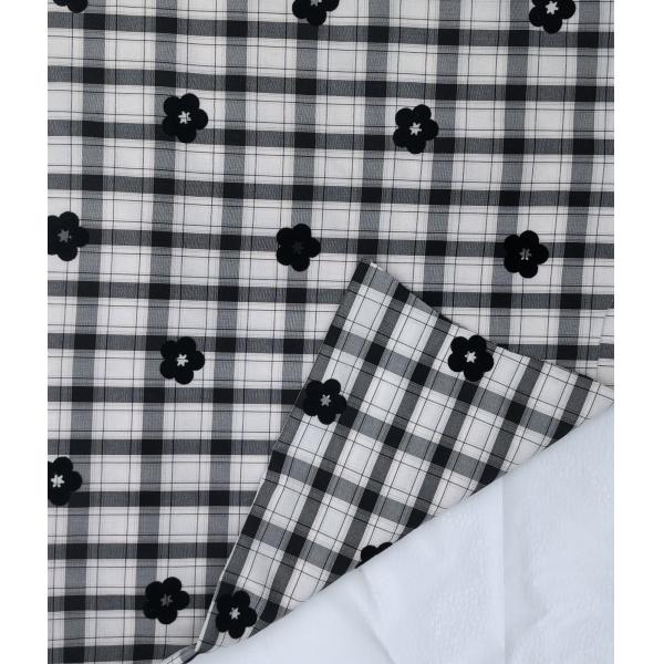 Hot Selling 114GSM Eco Chic Checkered Woven Fabric Hypoallergenic for Tailored Suits and Dresses