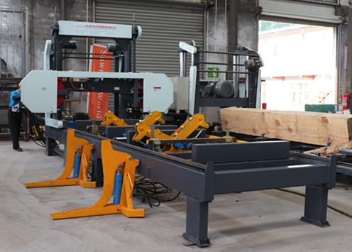 máquina automática hidráulica da serra de fita do cnc, serrações da faixa, madeira da placa de corte