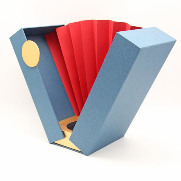 Hot Stamping Luxury Paper Box , Biodegradable Cardboard Wine Box Navy Blue Color