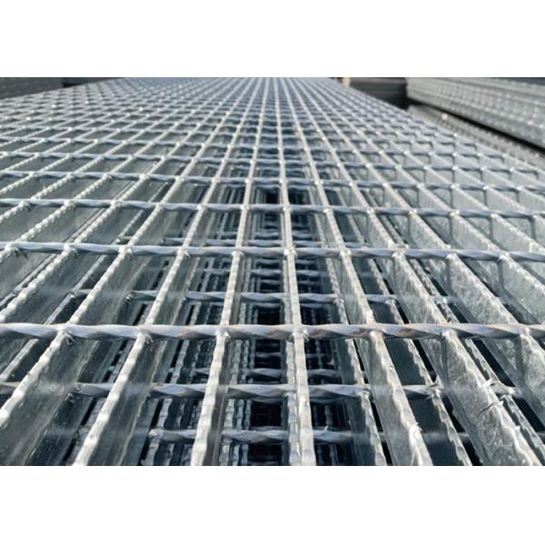 Caliente sumergido galvanizó la rejilla de rejilla de acero serrada del piso de la plataforma soldada con autógena