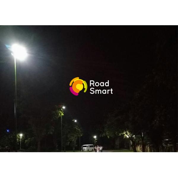 Solar Powered Parking Lot Lights , All In One Solar Street Light Long Lifespan