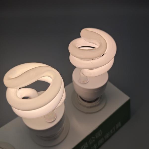 エネルギーを節約するCFL UVB電球 5.0 220V 110V UVA 爬虫類のためのUVB光