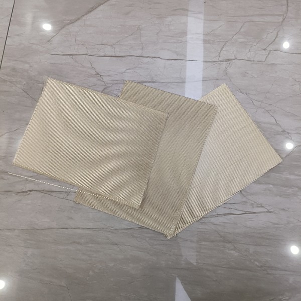 Heat Treated High Silica Fiberglass Fabric With Vermiculite Coated Thermal Insulation