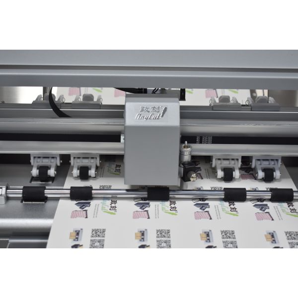 ZKST350 Slivery 1200mm/s Stepper Motor CCD Auto Feeding Label Cutting Machine