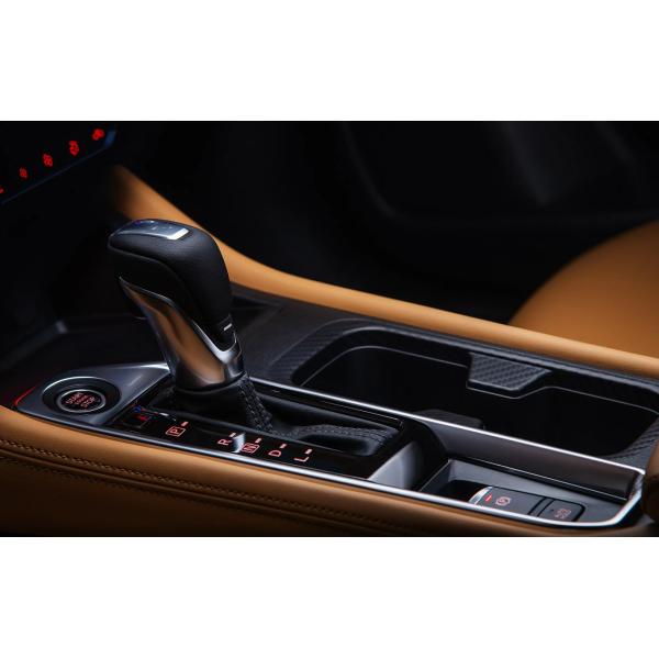 Автоматический седан Nissan Sylphy 1.6L CVT с пробегом 25001-50000 миль в 2024 году