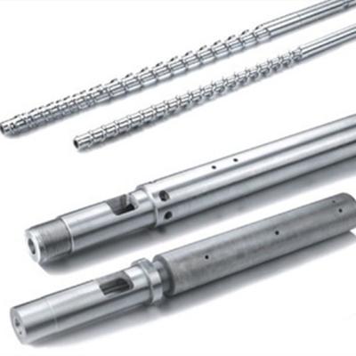 Tornillo y cilindro de inyección con tratamiento de nitruración fabricados en acero aleado para un procesamiento suave y preciso