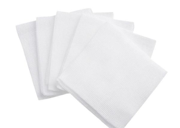 4ply 8ply Medical Gauze Pads Non Sterile Folded Edges With Liquid Absorbing