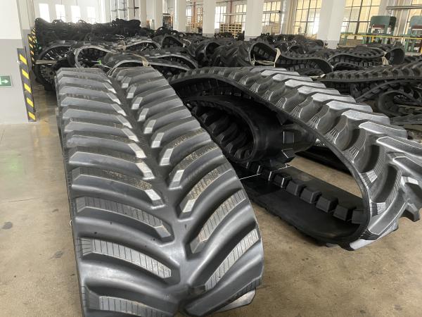 TF915X152.4X66AM トラクター Agco Mt865c MT800用のクローラー農業ゴムトラック