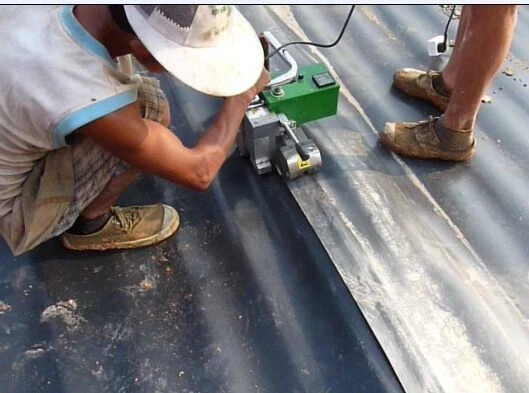 Wheel Mounted Overlap Sealing Wedge Welding Machine For 0.3mm Hdpe Geomembrane