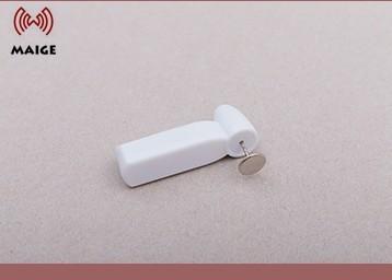 Anti Theft AM Hard Tags 50 * 19 * 12 Mm Wear Resistant For Garments
