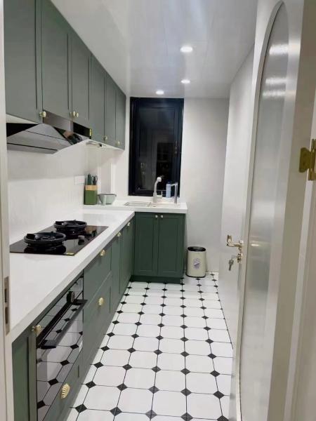 Armoire de cuisine modulaire et stratifiée