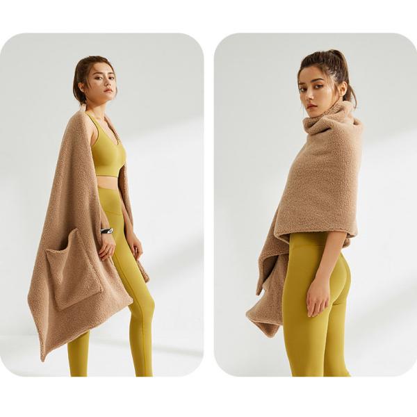 Y-F Knitted Poncho Cardigan Cape Top Sweater Cozy Fleece Jumbo Scarf Wrap Shawl with Large Front Pockets for Women