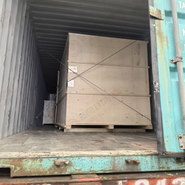 Plastic SPC PVC WPC LVT Film Flooring Sheet Board Grinding Milling Machine