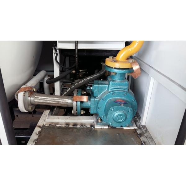 5.5CBM Small Propane Cylinder Truck , 2 Tons Mobile Lpg Truck Tanker