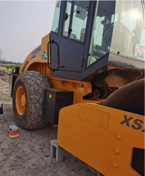XCMG XS203JE Second Hand Road Roller Machine 20 Tons with Rated Power 128kw