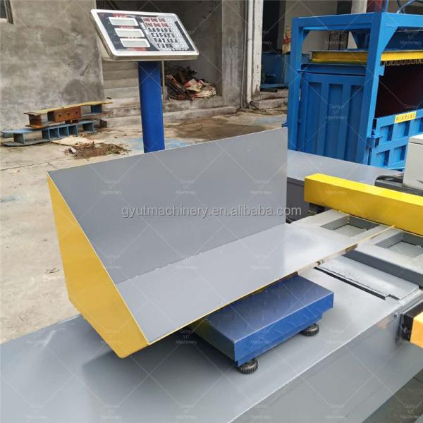 Field Maintenance and Repair Service Chamber Hydraulic Baler Machine for Used Clothing