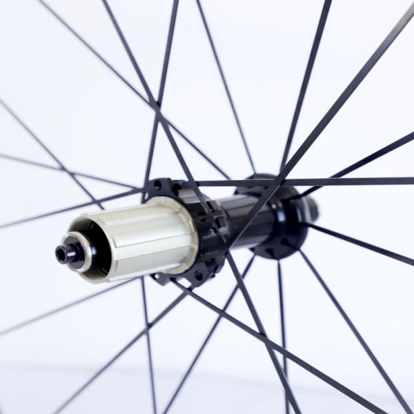 Logo personnalisé Support Bike Wheelset 700C Route Bike Wheelset avec frein V / C de 40 mm et 1423 rayons de Direct