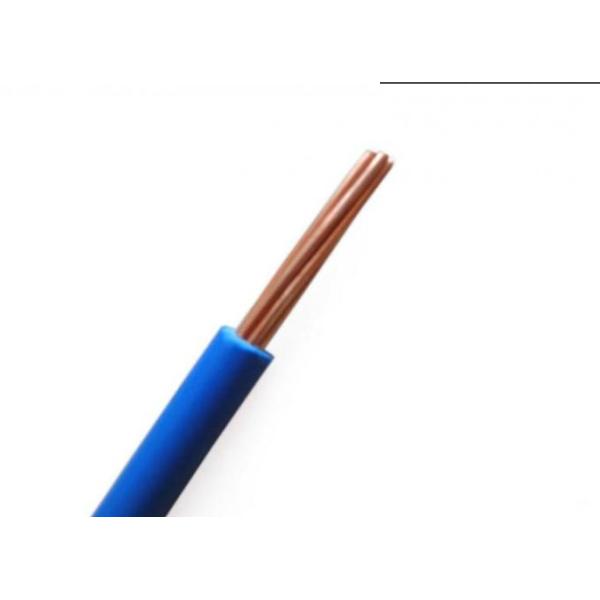 Здание освещая провод электрического кабеля, электрические кабели для проводки дома