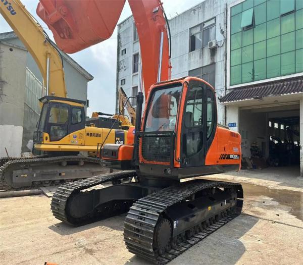 Excavateur hydraulique d'occasion japonais