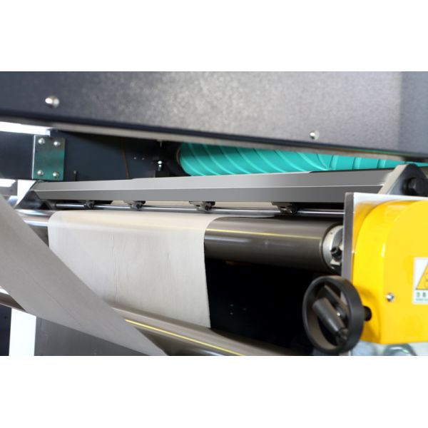 ZWC-1400-1 Paper Sheeter Cutter Machine，Reference weight of cutting paper：50-500g/m2，Max.Diameter of paper：1650mm(65〃)Max