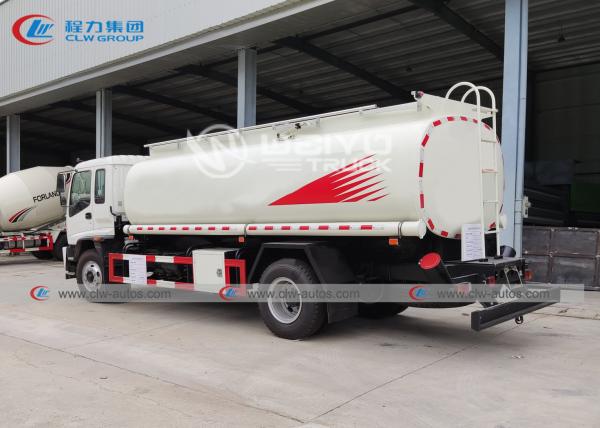 Caminhão de petroleiro do combustível do transporte do óleo de Isuzu FTR 12m3 para o mercado de 3Sudeste Asiático Ámérica do Sul