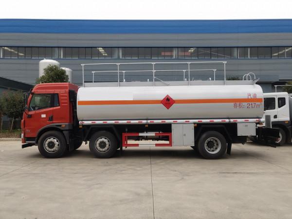 Transport Fuel SINOTRUK CNHTC 6x4 336HP Oil Tank Trucks