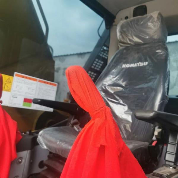 22 Ton Used Komatsu PC220-8 Excavators in Japan Good Condition and Low Operating Cost