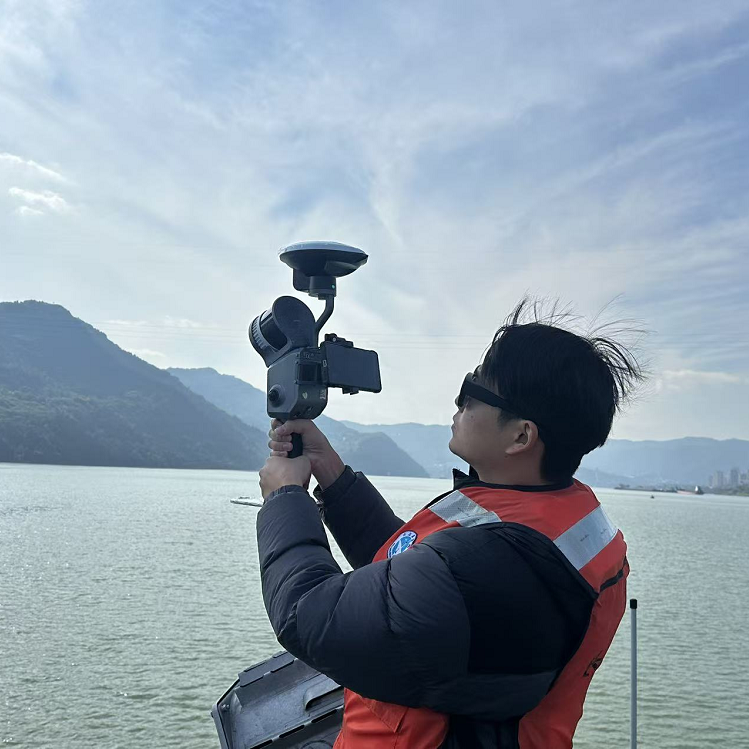 L2 Pro Handheld 3D Laser Scanner Real Time Modeling Realistic Color High