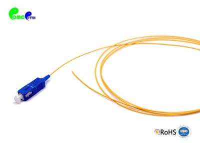 amortecedor fraco amarelo simples da trança OS2 G657A1 LSZH da fibra ótica do SC UPC de 900μm fácil descascar a categoria B do IEC