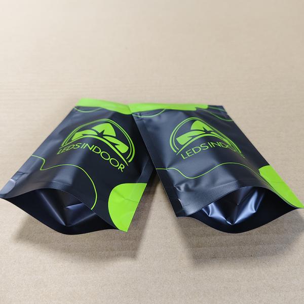 Sac à fermeture étanche à l' enfant imprimé sur mesure pour les emballages pharmaceutiques recyclables.