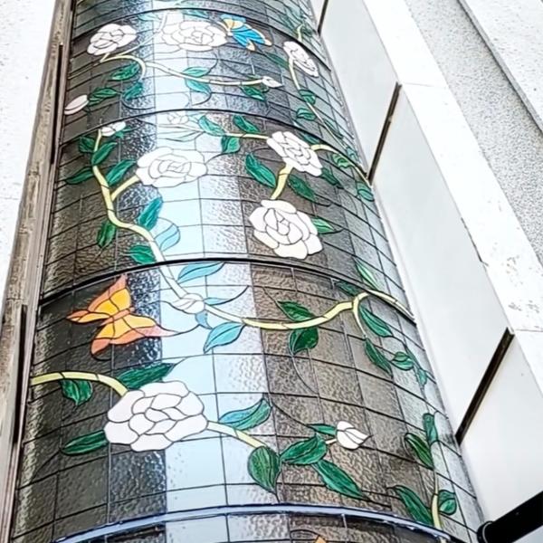 Bela Tiffiny Curved estilo vidro colorido decoração de quarto para telhado vidro colorido teto de cúpula