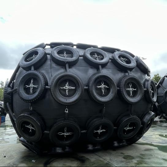 Henger's Pneumatic Rubber Fenders-Top-Grade Rubber with Advanced Tech for Superior Marine Durability & Safety