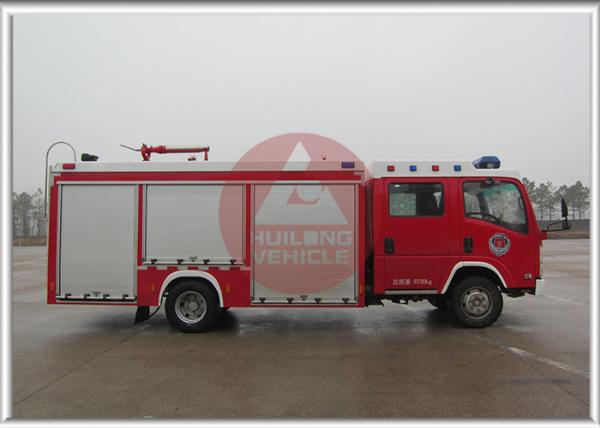 Isuzu Fire Fighting Vehicle , 3.5t Foam Fire Rescue Vehicles 20 L / S Flow Capacity