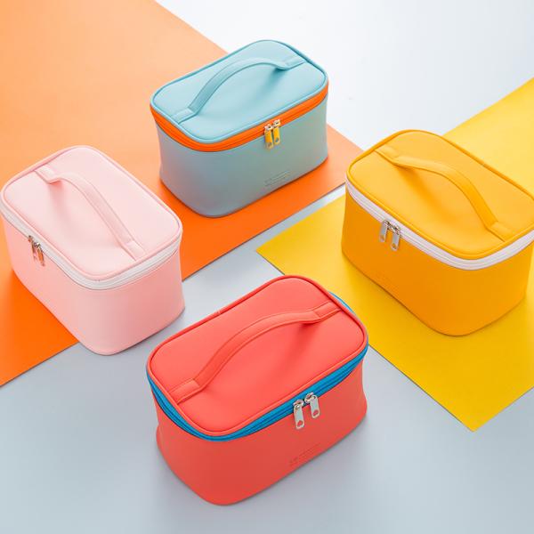 Portable PU Hanging Cosmetic Bag Ladies Cute Waterproof Hanging Toiletry Bag