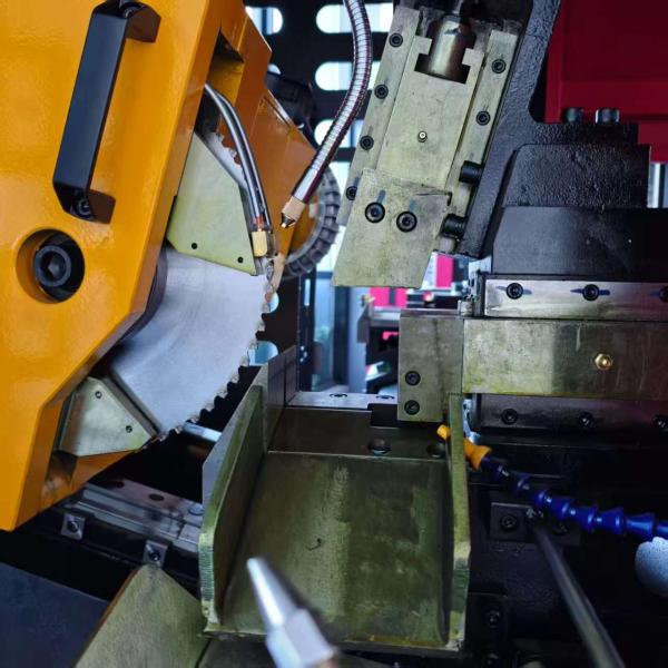 High Speed Vertical Circular Saw Angled Push  Metal Cutting Heavy Duty
